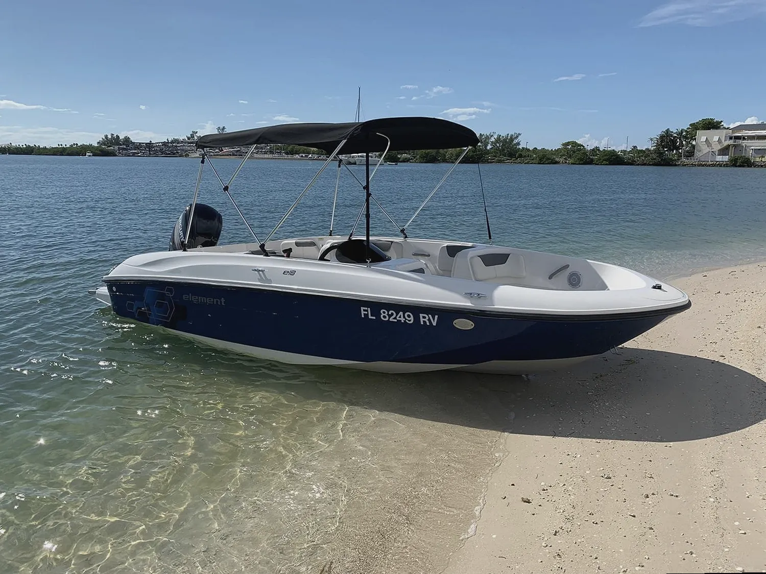 Barco disponible para alquiler en Pontevedra, Galicia